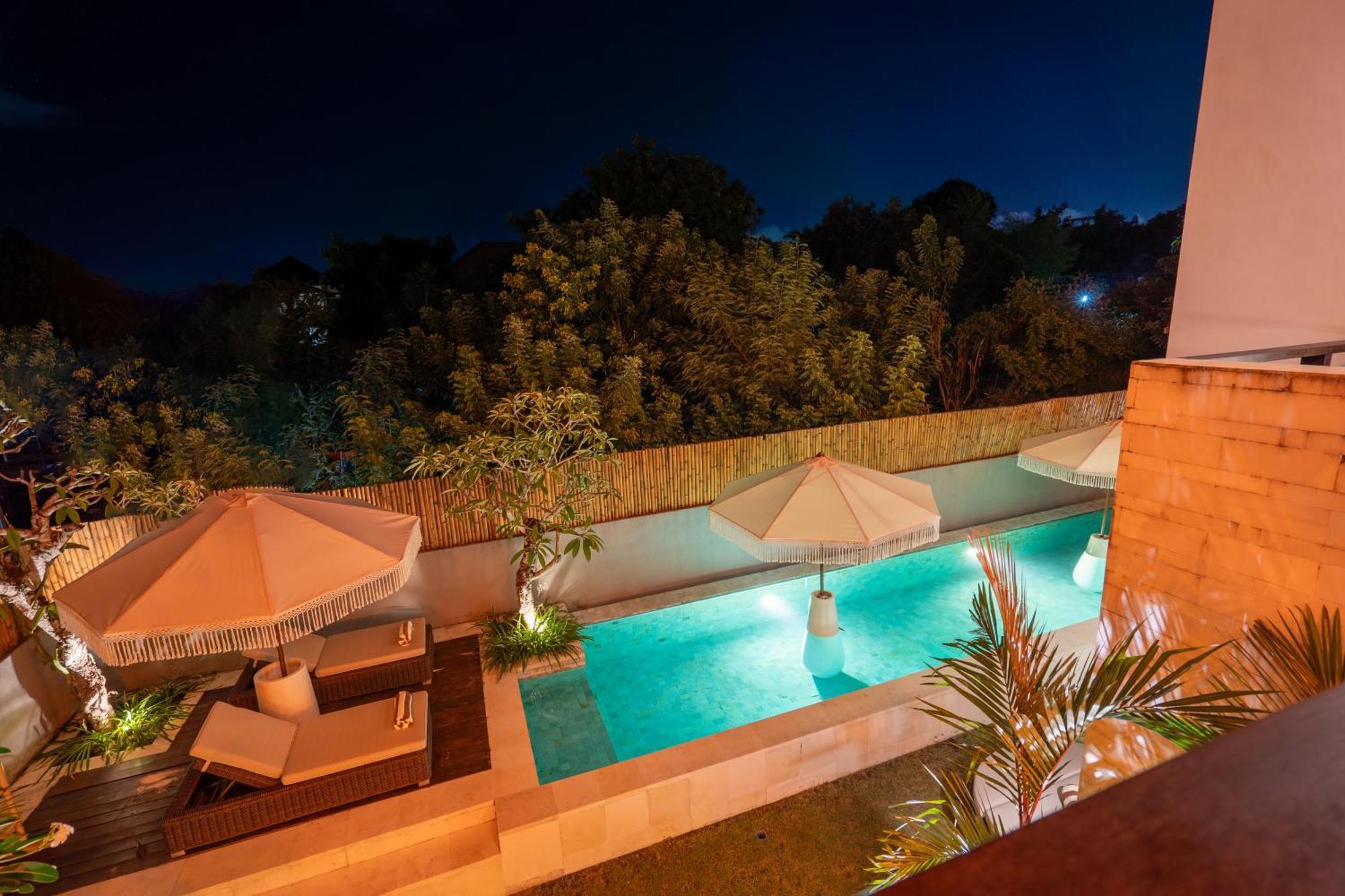 Skyfall Luxury Beach Villa Нуса-Дуа Экстерьер фото
